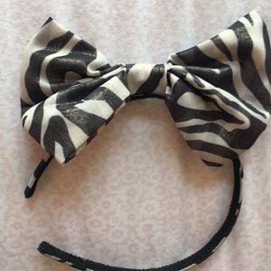 Iridescent Zebra Hair Bow